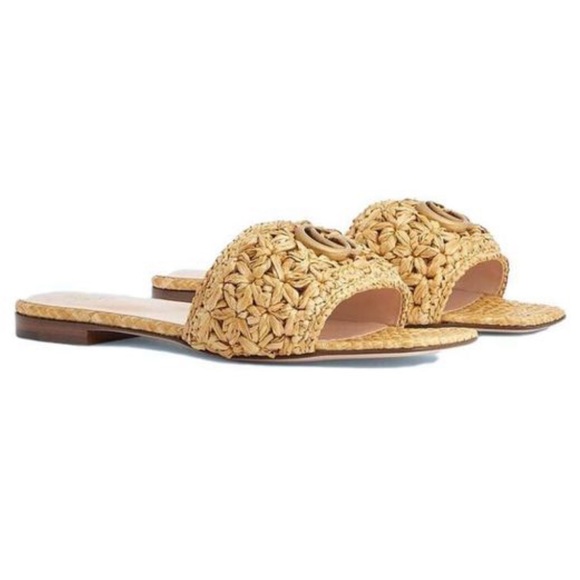 *NEVER BEEN WORN* Gucci Raffia Slide Sandals - Natural Tan